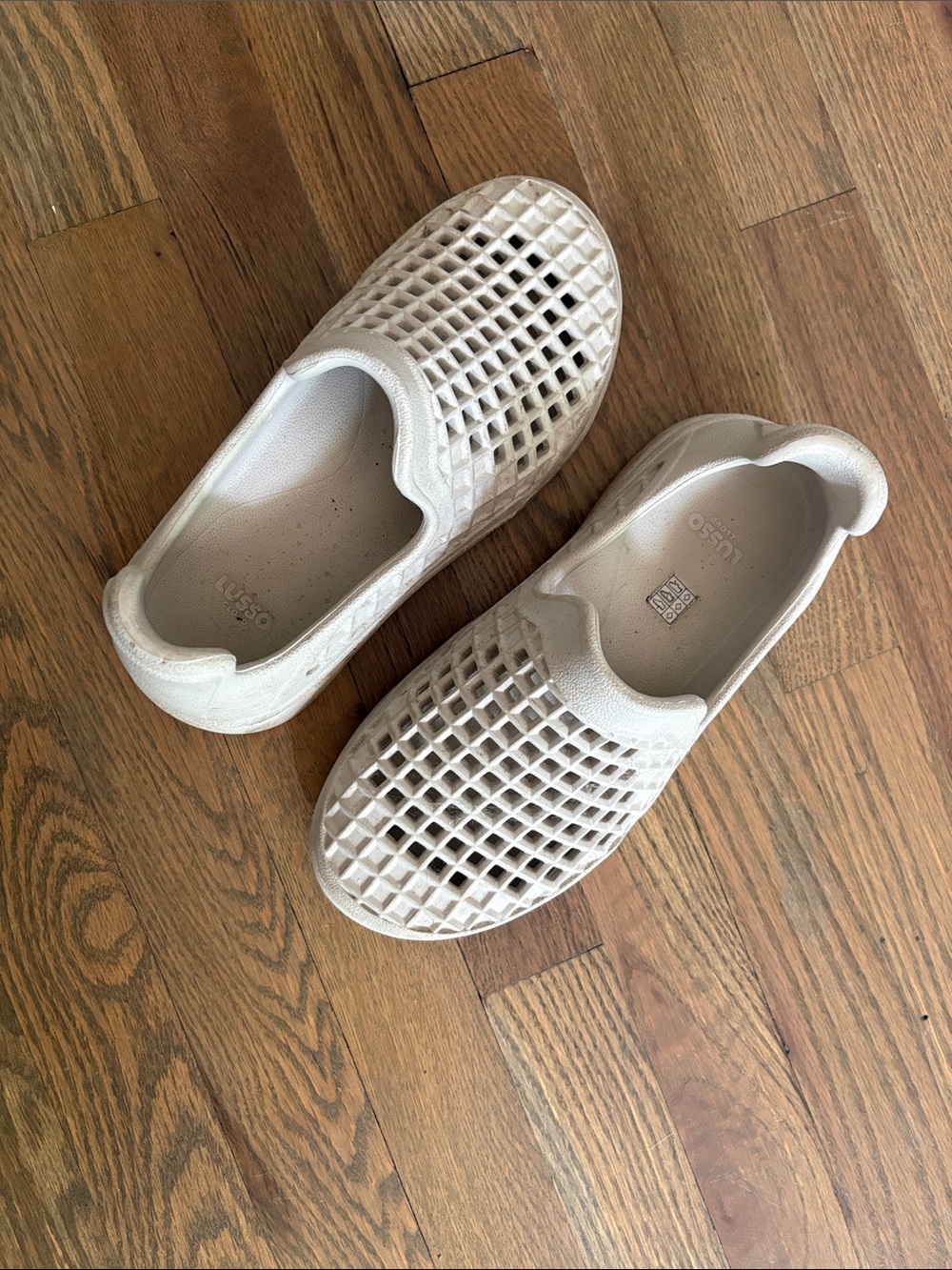 Lusso Cloud scenario slip ons